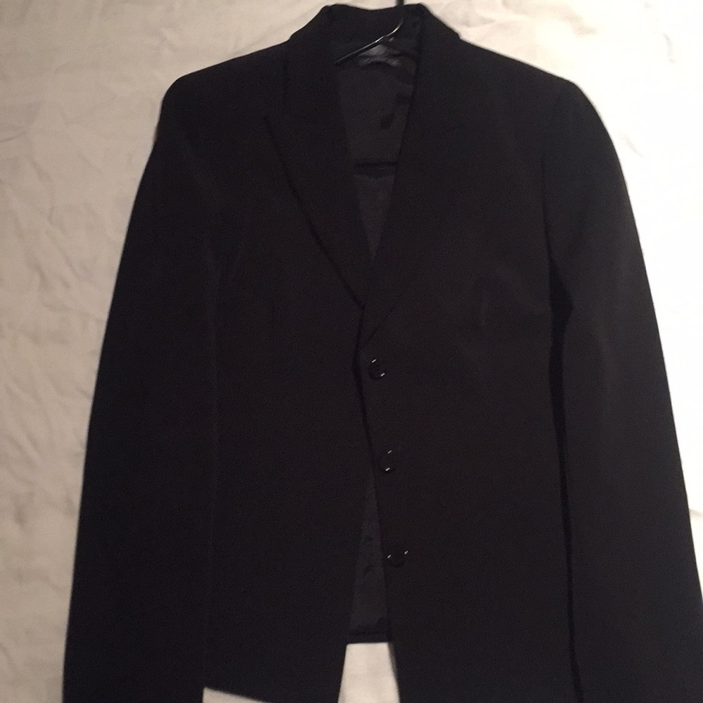 Perfect black Tahari women’s blazer!